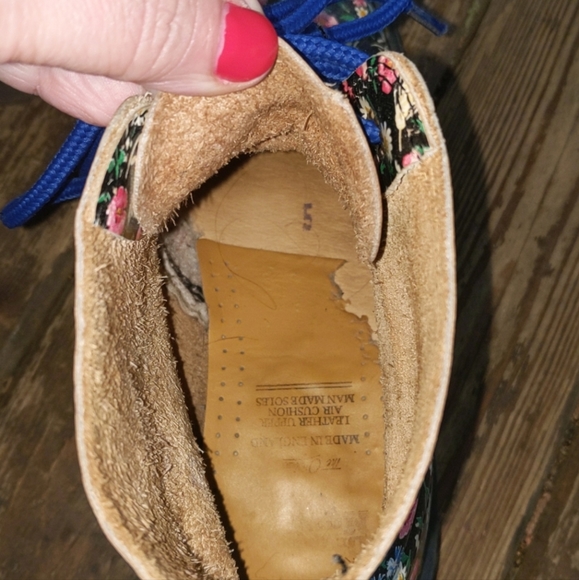 Dr. Martens - Picture 5 of 10